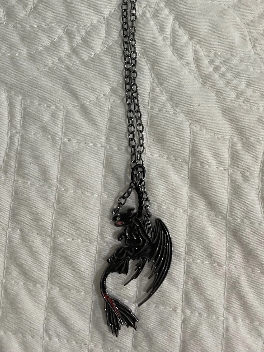 DreamWorks How to Train Your Dragon Toothless Night Fury Necklace DWA Licensed